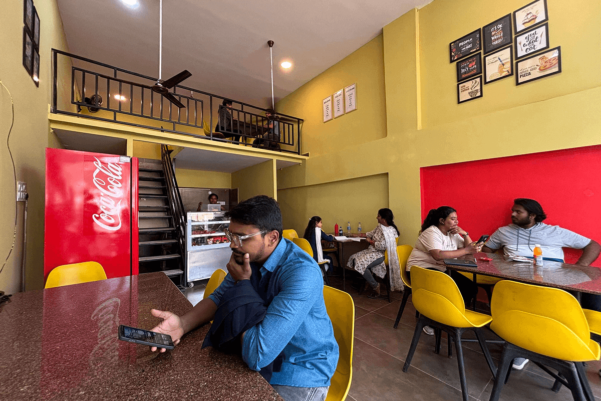 Food Court